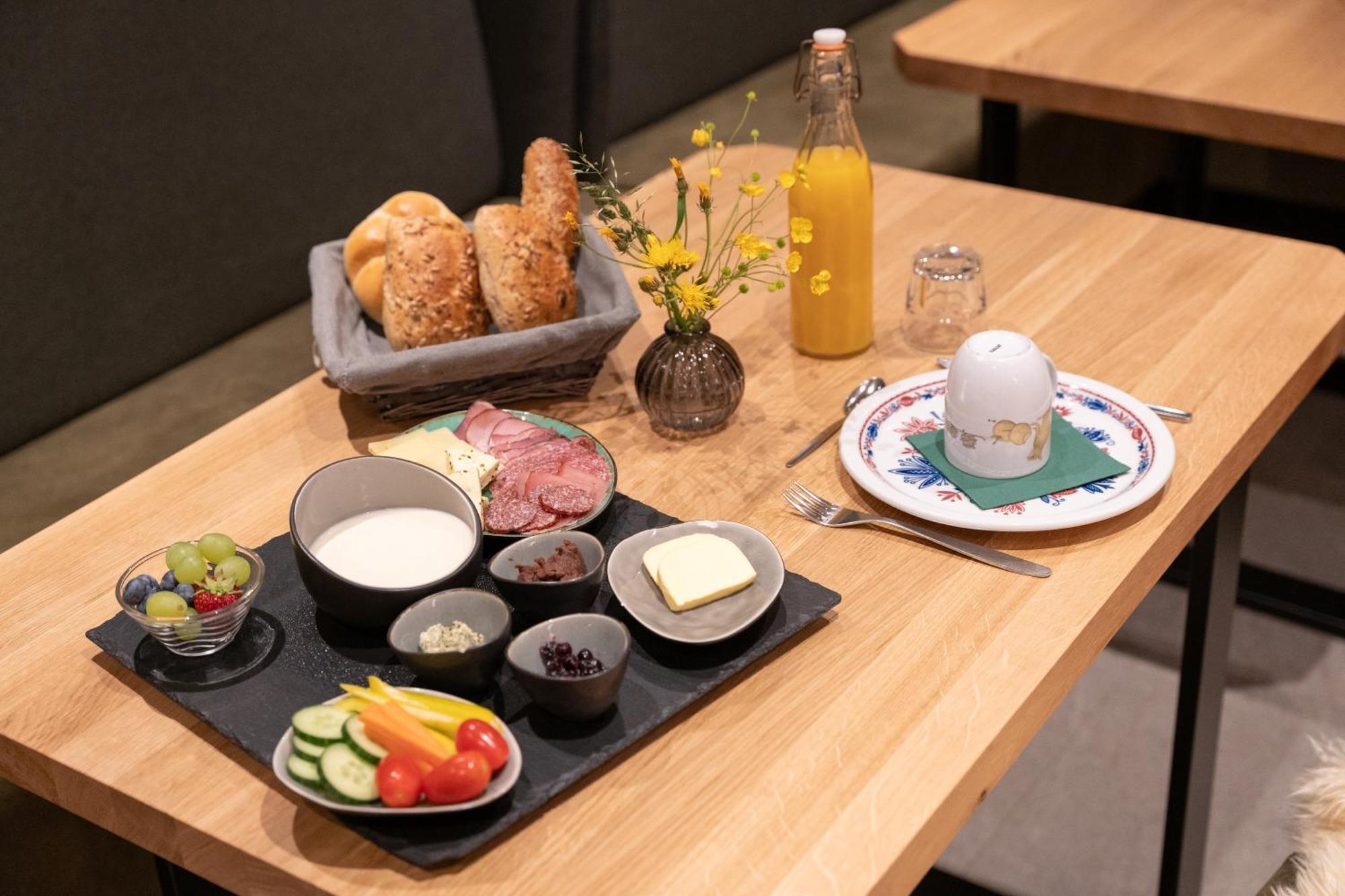 Jup - A Luxury Boutique Chalet ワース エクステリア 写真