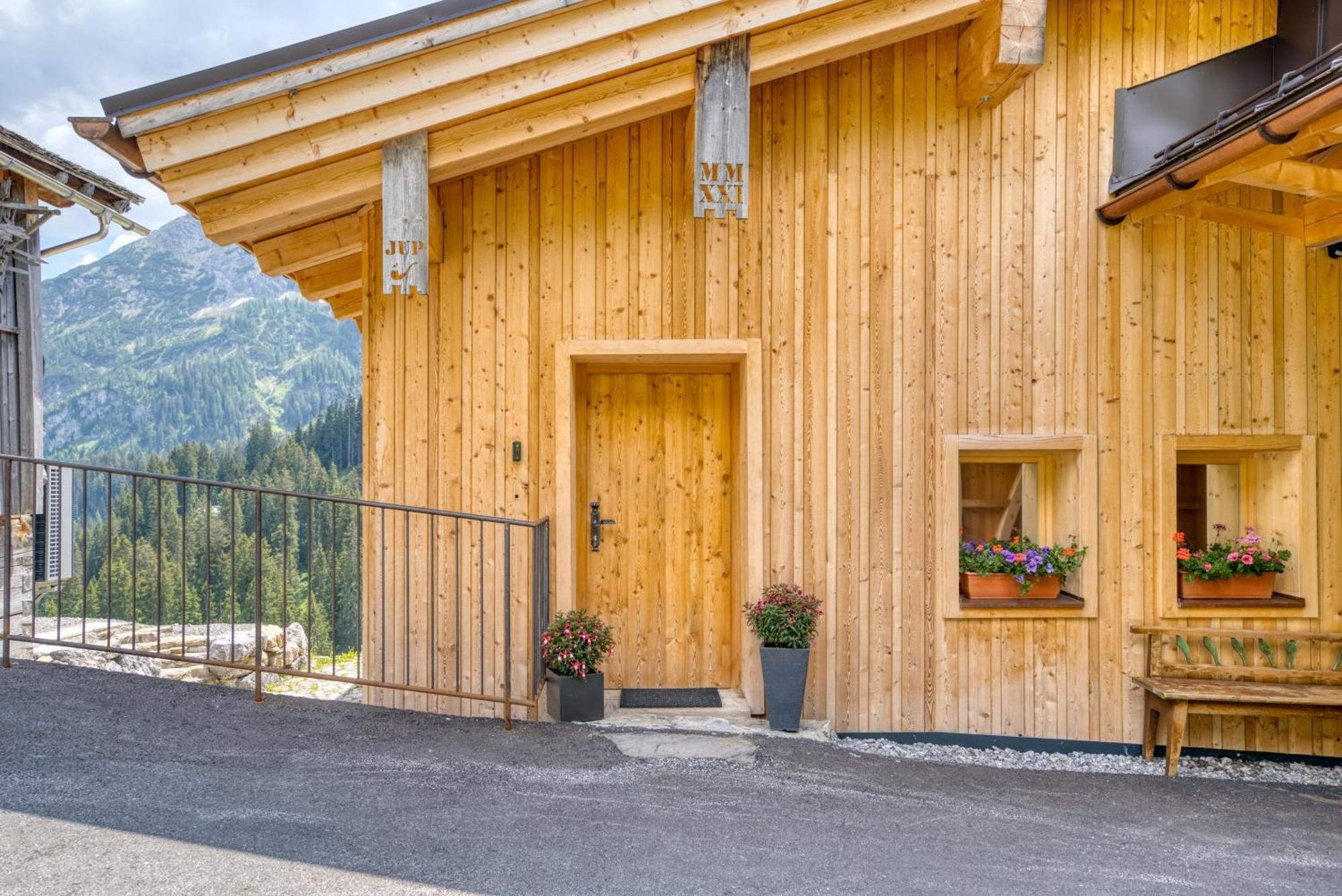 Jup - A Luxury Boutique Chalet ワース エクステリア 写真