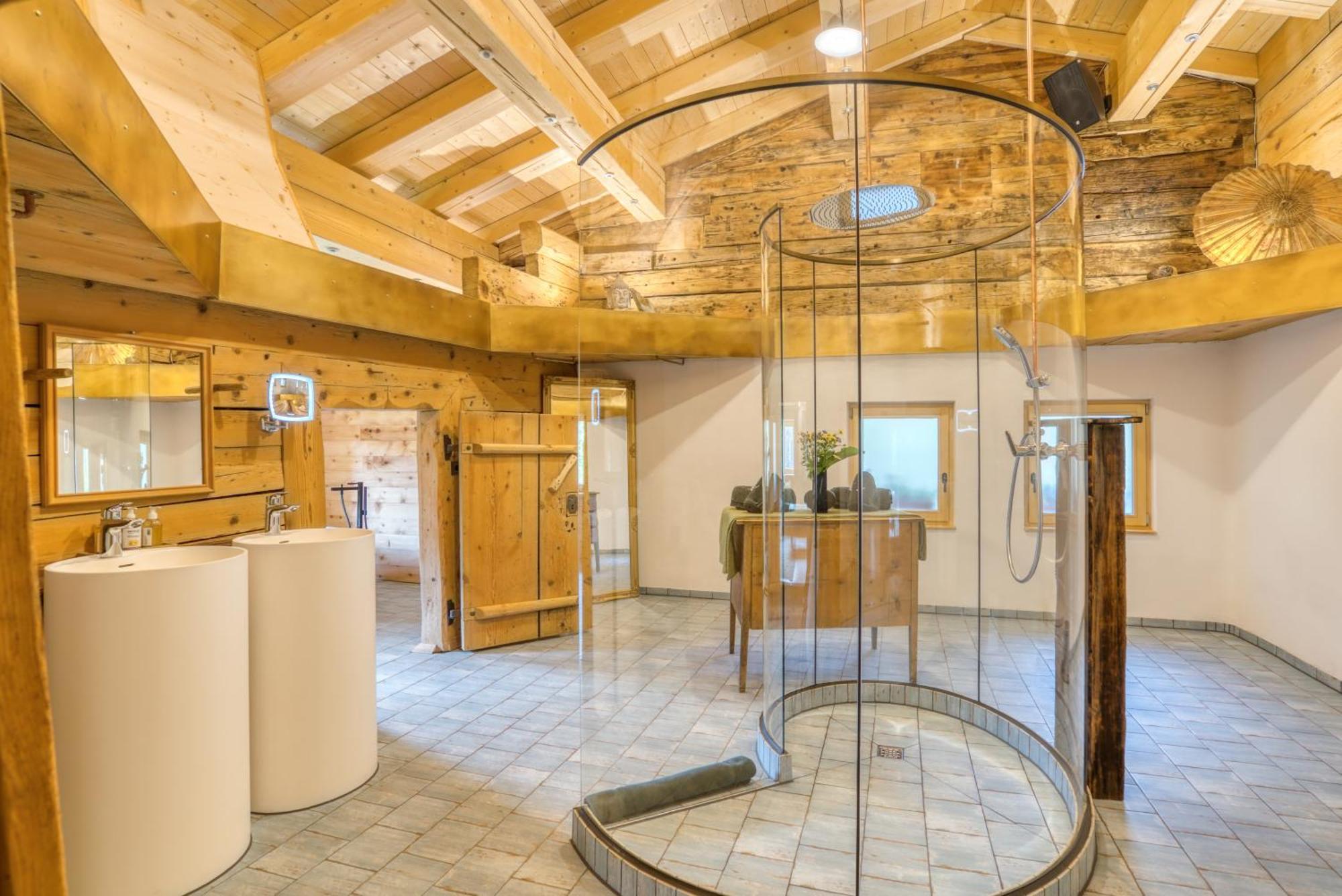 Jup - A Luxury Boutique Chalet ワース エクステリア 写真